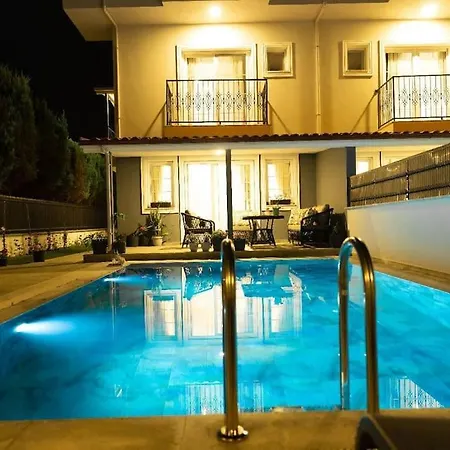 Yazin Villa *